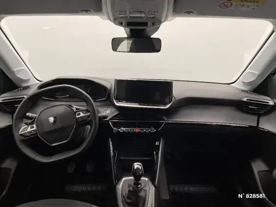 PEUGEOT 208 II - voiture d'occasion - Photo 9