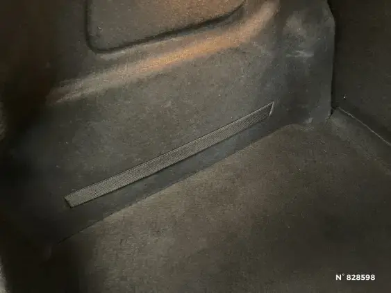 PEUGEOT 208 ELECTRIQUE II - voiture d'occasion - Photo 31