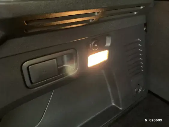 PEUGEOT 3008 II - voiture d'occasion - Photo 30