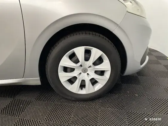 PEUGEOT 208 BUSINESS R II - voiture d'occasion - Photo 8