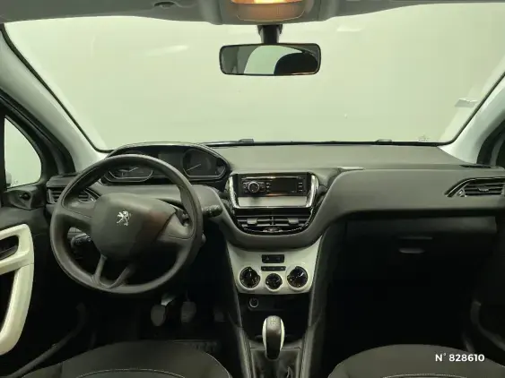 PEUGEOT 208 BUSINESS R II - voiture d'occasion - Photo 9