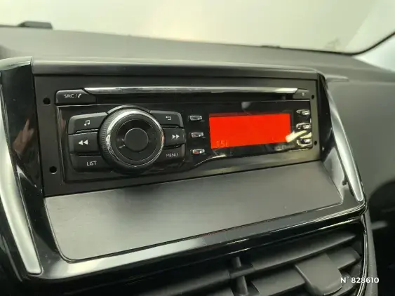 PEUGEOT 208 BUSINESS R II - voiture d'occasion - Photo 13