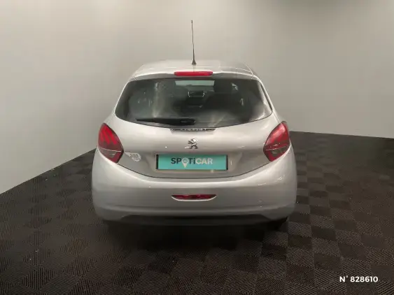 PEUGEOT 208 BUSINESS R II - voiture d'occasion - Photo 6