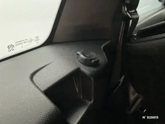 PEUGEOT 5008 II - voiture d'occasion - Photo 30