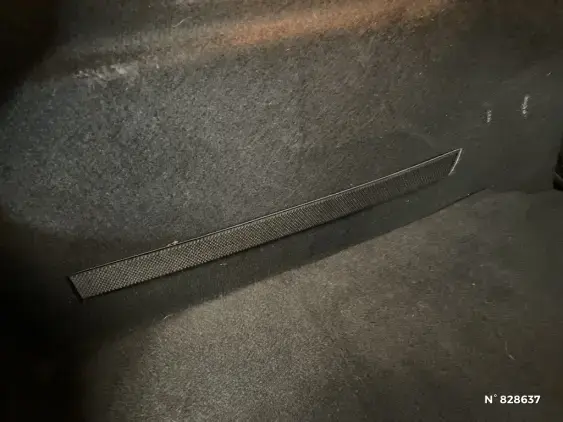 PEUGEOT 208 BUSINESS R II - voiture d'occasion - Photo 31