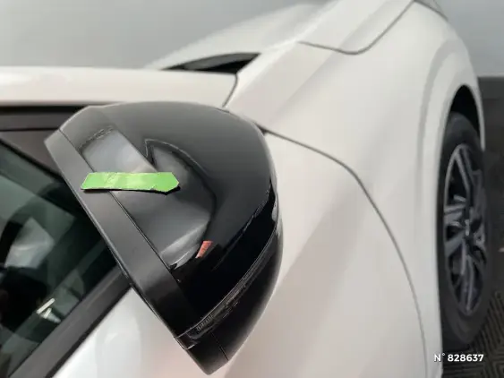 PEUGEOT 208 BUSINESS R II - voiture d'occasion - Photo 30