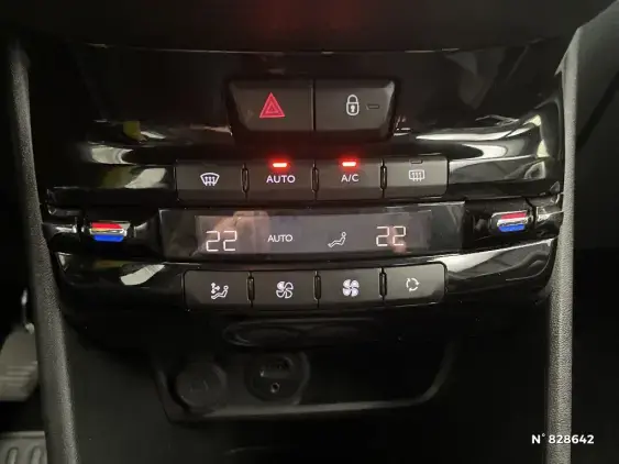 PEUGEOT 2008 - voiture d'occasion - Photo 35