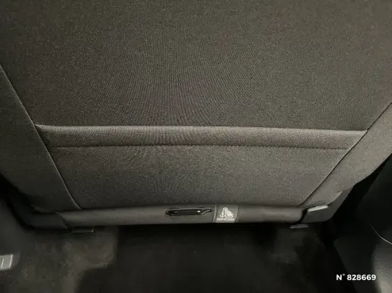 VOLKSWAGEN T-CROSS - voiture d'occasion - Photo 31