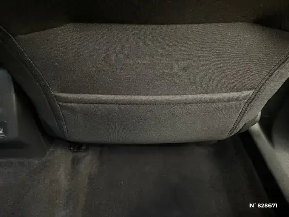 PEUGEOT 2008 - voiture d'occasion - Photo 31