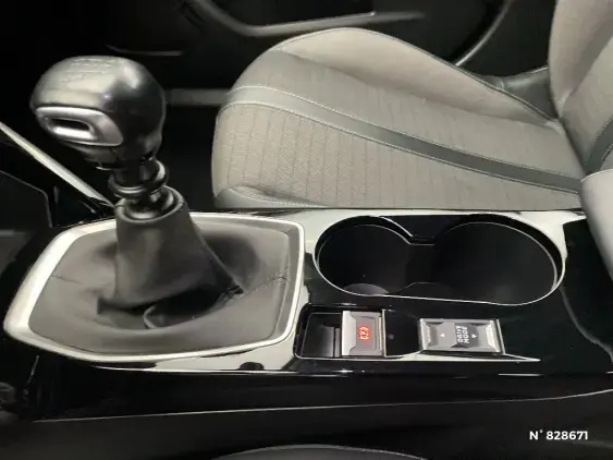 PEUGEOT 2008 - voiture d'occasion - Photo 32