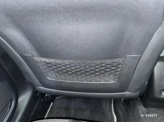 PEUGEOT 208 BUSINESS R II - voiture d'occasion - Photo 30