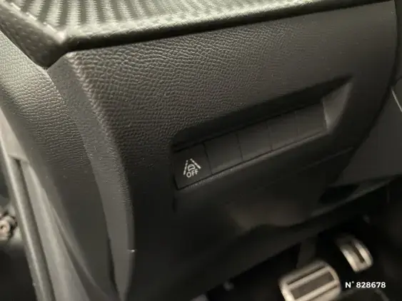 PEUGEOT 208 BUSINESS R II - voiture d'occasion - Photo 15