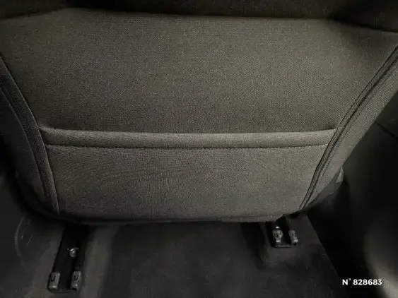 PEUGEOT 208 BUSINESS R II - voiture d'occasion - Photo 30