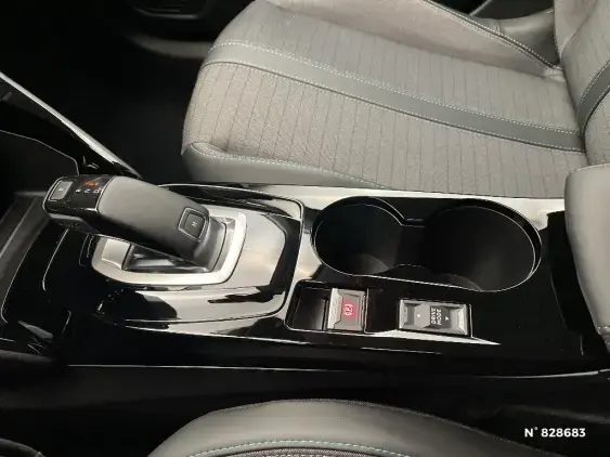 PEUGEOT 208 BUSINESS R II - voiture d'occasion - Photo 31