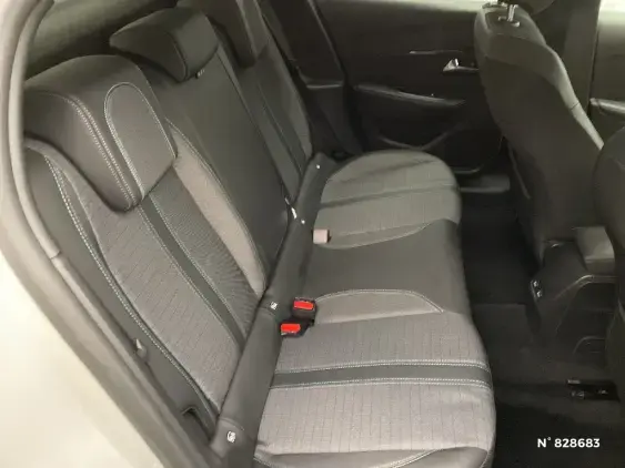 PEUGEOT 208 BUSINESS R II - voiture d'occasion - Photo 11