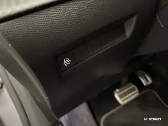 PEUGEOT 208 ELECTRIQUE II - voiture d'occasion - Photo 15