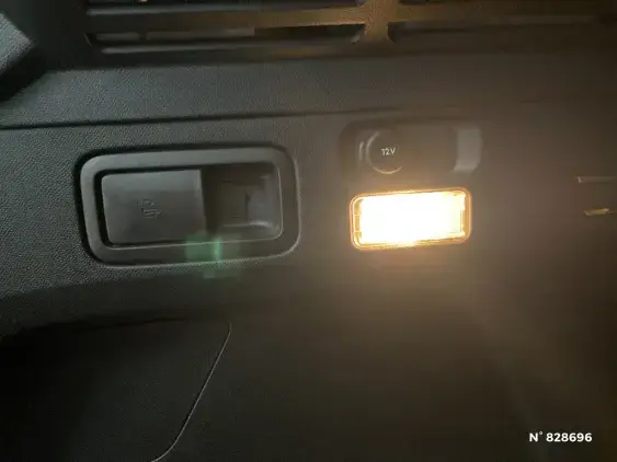 PEUGEOT 3008 II - voiture d'occasion - Photo 31