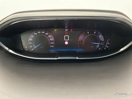 PEUGEOT 3008 II - voiture d'occasion - Photo 12