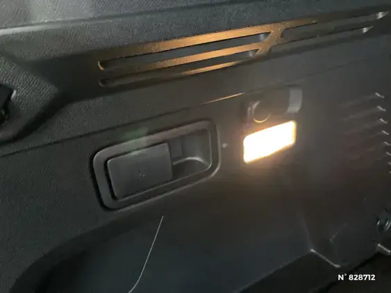 PEUGEOT 3008 II - voiture d'occasion - Photo 29