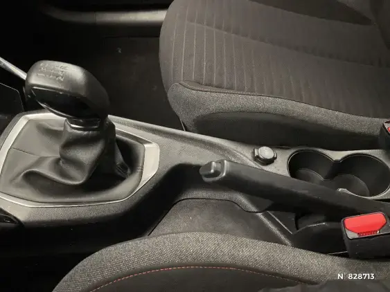 PEUGEOT 208 BUSINESS R II - voiture d'occasion - Photo 33