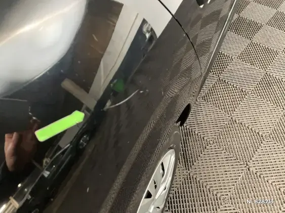 PEUGEOT 208 BUSINESS R II - voiture d'occasion - Photo 25