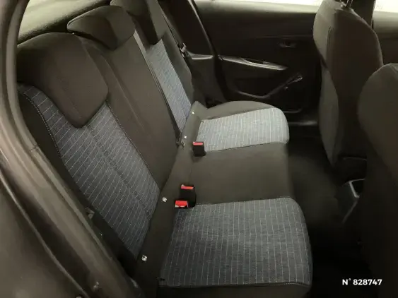 PEUGEOT 208 BUSINESS R II - voiture d'occasion - Photo 11