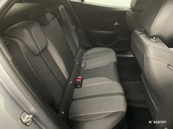 PEUGEOT 2008 II - voiture d'occasion - Photo 11