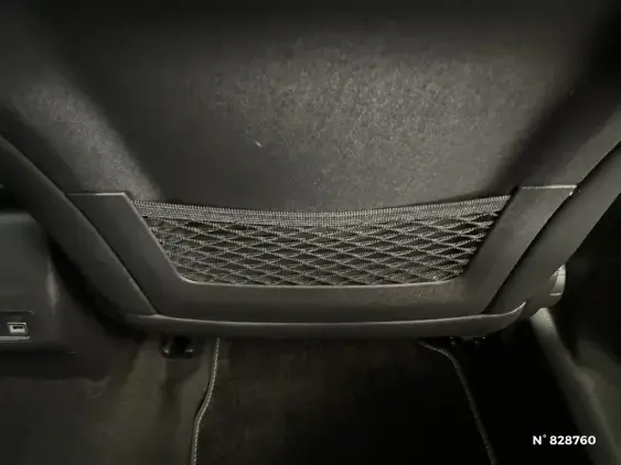 PEUGEOT 2008 II - voiture d'occasion - Photo 31