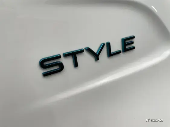 PEUGEOT 208 BUSINESS R II - voiture d'occasion - Photo 31