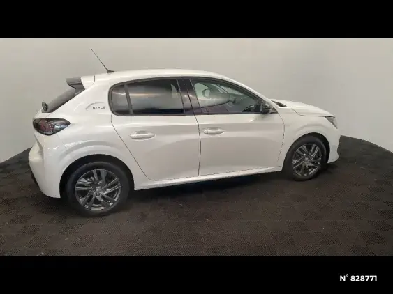 PEUGEOT 208 BUSINESS R II - voiture d'occasion - Photo 5