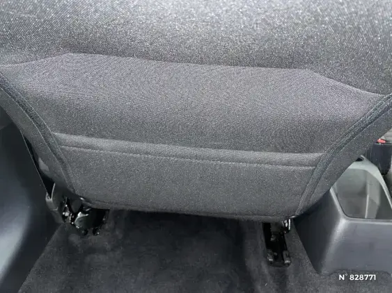 PEUGEOT 208 BUSINESS R II - voiture d'occasion - Photo 30