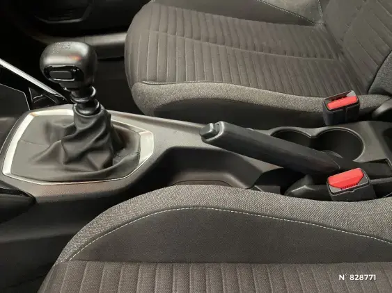 PEUGEOT 208 BUSINESS R II - voiture d'occasion - Photo 32