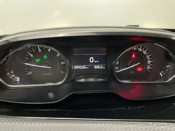PEUGEOT 2008 - voiture d'occasion - Photo 12