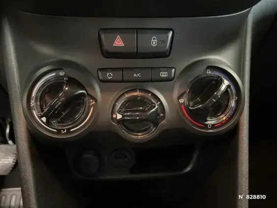 PEUGEOT 208 - voiture d'occasion - Photo 30
