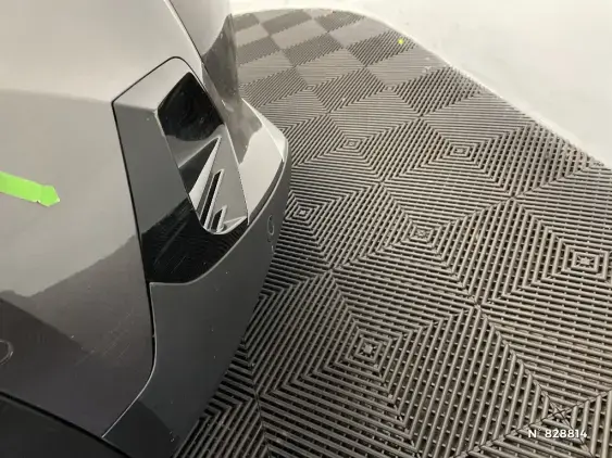 PEUGEOT 2008 II - voiture d'occasion - Photo 28