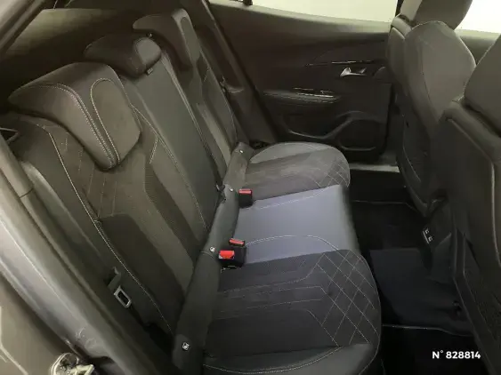PEUGEOT 2008 II - voiture d'occasion - Photo 11