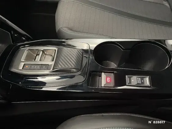 PEUGEOT 208 BUSINESS R II - voiture d'occasion - Photo 28