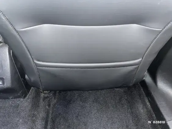 PEUGEOT 2008 II - voiture d'occasion - Photo 27