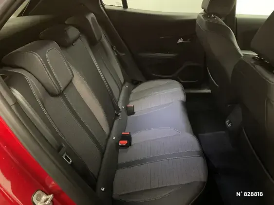 PEUGEOT 2008 II - voiture d'occasion - Photo 11