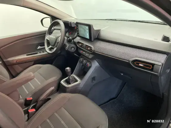 DACIA SANDERO III - voiture d'occasion - Photo 10