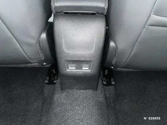 PEUGEOT 208 BUSINESS R II - voiture d'occasion - Photo 26