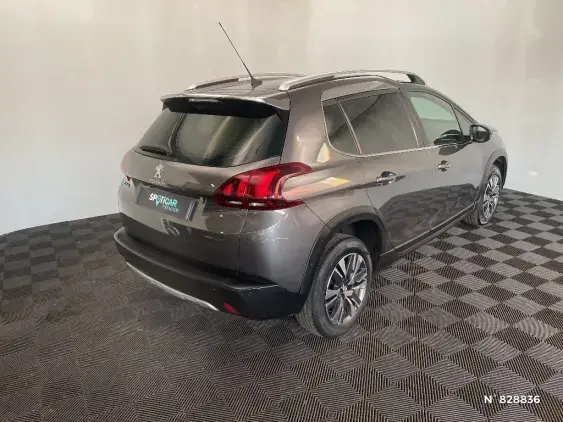 PEUGEOT 2008 - voiture d'occasion - Photo 4