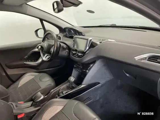 PEUGEOT 2008 - voiture d'occasion - Photo 10