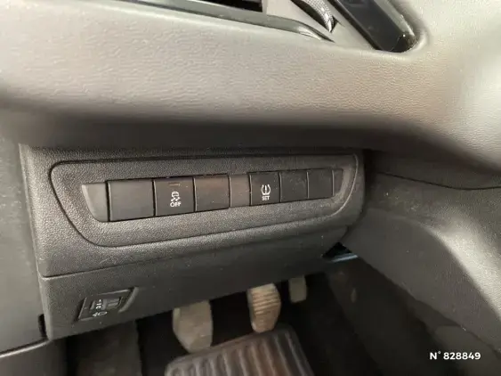 PEUGEOT 208 - voiture d'occasion - Photo 14