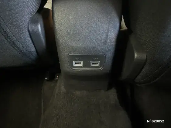 PEUGEOT 2008 ELECTRIQUE II - voiture d'occasion - Photo 28