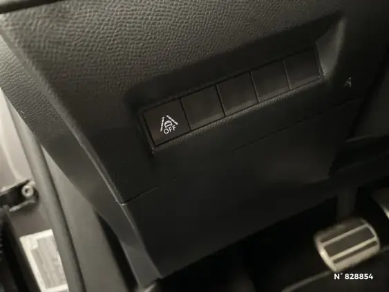 PEUGEOT 2008 II - voiture d'occasion - Photo 15