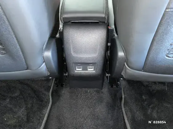 PEUGEOT 2008 II - voiture d'occasion - Photo 26