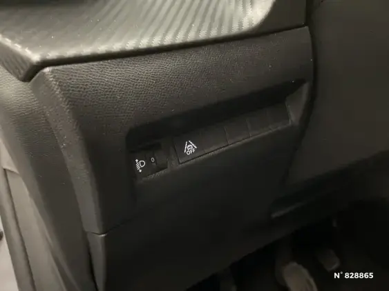 PEUGEOT 208 BUSINESS R II - voiture d'occasion - Photo 14