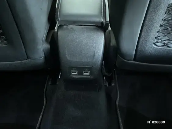 PEUGEOT 2008 II - voiture d'occasion - Photo 26