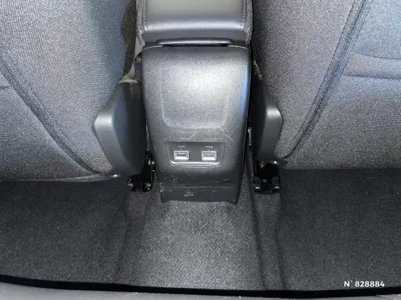 PEUGEOT 208 BUSINESS R II - voiture d'occasion - Photo 26